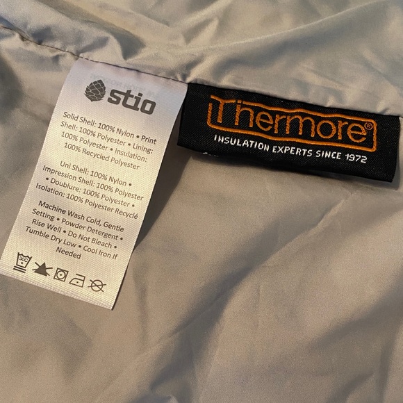 Stio Women's Skycrest Snap Puffer Jacket Huckleberry Jam XS - Picture 8 of 10